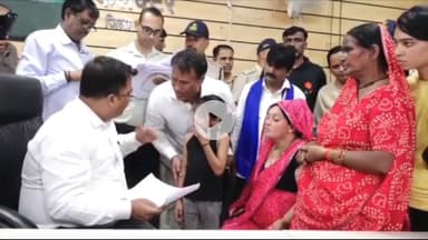 इंदौर: इंदौर में दिवाली की रात राजा सोनकर की हत्या, कलेक्टर ने परिवार को हर संभव मदद का दिया भरोसा