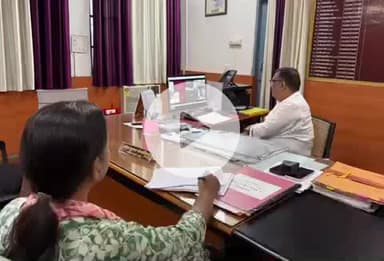 पाकुड़: उप विकास आयुक्त ने पाकुड़ मे 
पीएम जनमन व ग्रामीण आवास योजनाओं की समीक्षा की #dcpakur