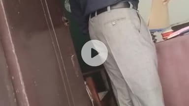 कानपुर: तहसीलदार की कोर्ट से कारीगर को रिश्वत लेते हुए वीडियो वायरल, डीएम ने जांच बैठाई