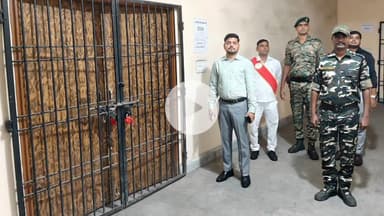 धनबाद/केंदुआडीह: जिला निर्वाचन पदाधिकारी ने किया ईवीएम वेयर हाउस का निरीक्षण