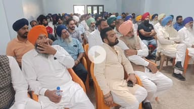 पूरनपुर: स्वामी डिग्री कॉलेज में अवैध धर्मांतरण के विरोध में सिख समाज ने किया जन आक्रोश प्रदर्शन