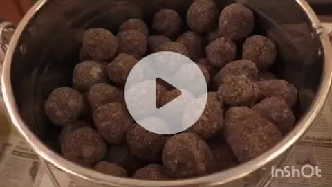உசிலம்பட்டி: உசிலம்பட்டி அரசு உதவி பெறும் பள்ளியில் பாரம்பரிய உணவு திருவிழா பலவகையான உணவுகள் வைத்து அசத்திய பள்ளி