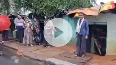 झांसी: एनएचएआई ने काबिज जमीन का नहीं दिया मुआवजा, मकान-दुकान तोड़ने की धमकी पर रक्सा के ग्रामीणों ने जिलाधिकारी से की शिकायत