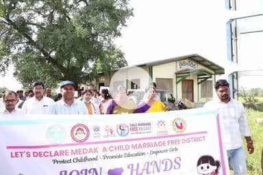 శివంపేట్: బాల్య వివాహాలు జరగకుండా అంగన్వాడి టీచర్లు ఆశ వర్కర్లు గ్రామపంచాయతీ కార్యదర్శుల చూడాలి
కలెక్టర్ రాహుల్ రాజ్