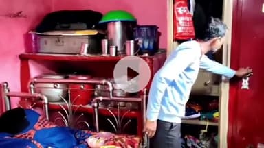 बेरमो: रेलवे गेट फुसरो में बंद घर का ताला तोड़कर नगद राशि समेत कई कीमती सामान की चोरी