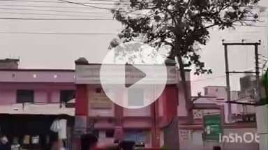 नानपारा: नानपारा में अज्ञात वाहन की टक्कर से बाइक सवार घायल, एक को गंभीर हालत में मेडिकल कॉलेज रेफर किया गया, दूसरा डिस्चार्ज