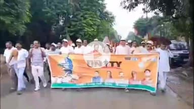 मिर्ज़ापुर: सरदार वल्लभभाई पटेल की 150वीं जयंती पर विंध्याचल में 'रन फार यूनिट' रैली का आयोजन किया गया