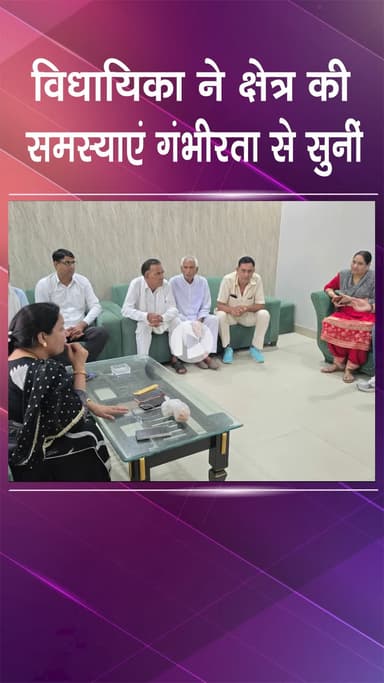 नजफगढ़: विधायिका नीलम कृष्ण ने जनता से मिलकर पानी, सीवर, लाइट व सफाई की समस्याएं सुनीं