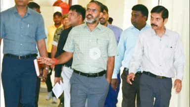 गिरिडीह: उपायुक्त रामनिवास यादव ने गांडेय के केंद्रीय विद्यालय सुगासार का औचक निरीक्षण किया