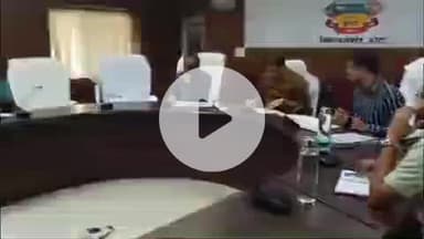 लाडपुरा: जिला कलक्टर ने कलेक्ट्रेट पर उपखंड अधिकारियों की बैठक ली, विशेष गहन पुनरीक्षण की समीक्षा की