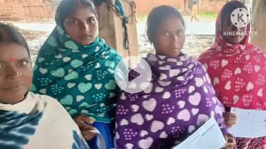 नवादा: नवादा में बिहार विधानसभा चुनाव 2025 को लेकर डोर टू डोर बी एल ओ कर रहे हैं, मतदाता पर्ची का वितरण