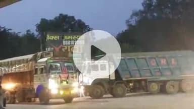 सिराथू: सैनी में बड़े वाहनों के कारण आम लोगों को हो रही दिक्कत, सड़कों पर हर वक्त दौड़ते हैं डंपर और बड़े वाहन