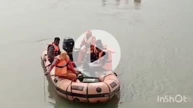 बहराइच: भरथापुर इलाके में नाव हादसे में लापता हुए आठ लोग अब तक नहीं मिले, रेस्क्यू टीम खाली हाथ रही