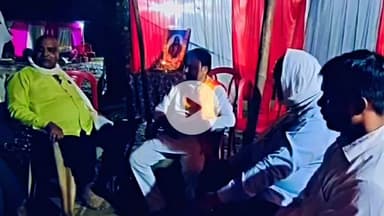 पट्टी: ग्राम सहसपुर में नरेंद्र तिवारी की भाभीजी के श्राद्ध कार्यक्रम में जिलाध्यक्ष दिनेश तिवारी ने पहुंचकर शोक संवेदना व्यक्त किया।