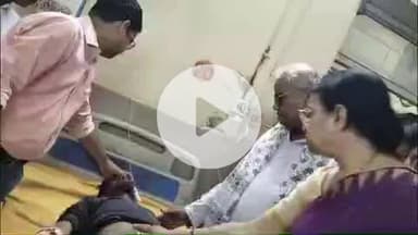 लाडपुरा: इटावा में स्कूली वैन पलटने से घायल छात्रों से मिलने शिक्षा मंत्री और जिला कलेक्टर एमबीएस अस्पताल पहुंचे