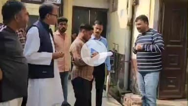 नौगावां सादात: लखनऊ से नौगांवा क्षेत्र में पहुंची स्वच्छ भारत मिशन की टीम, घर-घर जाकर लोगों से की वार्ता