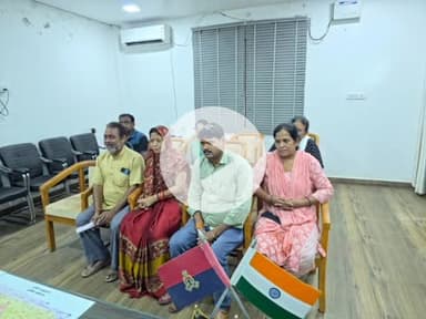 कानपुर: डीसीपी दक्षिण ने अपने कार्यालय में जनसुनवाई की, निस्तारण के लिए दिए निर्देश