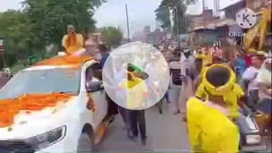 राजगीर: राजगीर में जन सुराज पार्टी का दमदार प्रदर्शन, प्रशांत किशोर के रोड शो में उमड़ा जनसैलाब