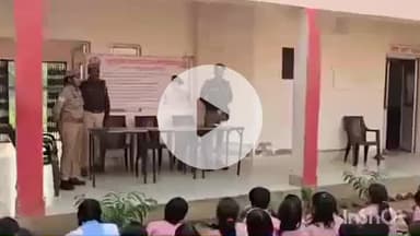 हाथरस: गांव टुकसान के कस्तूरबा गांधी विद्यालय में मंडी चौकी इंचार्ज ने छात्राओं को नए कानून की जानकारी दी