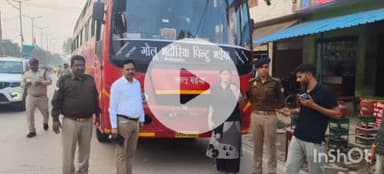 बिधूना: कोतवाली क्षेत्र में निजी बसों के अवैध परिवहन पर हुई कार्रवाई, आठ बसों को किया गया सीज, मचा हड़कंप