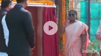 देहरादून: राष्ट्रपति द्रौपदी मुर्मू ने फुट ओवर ब्रिज का किया उद्घाटन