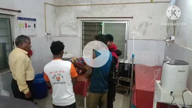 घाघरा: देवाकी कुसुमटोली गांव में सड़क दुर्घटना, मोटरसाइकिल सवार दो युवक घायल