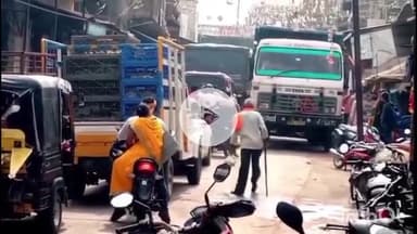 सिहावल: सीधी जिले के सेमरिया बाजार में अतिक्रमण से जाम, लोग परेशान