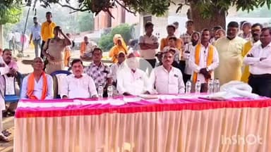 फरेंदा: भैसहिया में शतचढ़ी महायज्ञ में पहुंचे पूर्व विधायक, पूजा अर्चना कर क्षेत्र की सुख-शांति व समृद्धि की कामना की