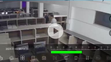 पडरौना: कुशीनगर के नौरंगिया चौराहे पर फिर दिखी गुंडई, लाइब्रेरी में घुसकर छात्रों की पिटाई, वारदात का CCTV वीडियो वायरल