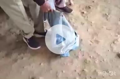 हरिद्वार: UKD महिला कार्यकत्रियों ने सप्तऋषि क्षेत्र में ओवरब्रिज के नीचे अवैध रूप से बेची जा रही शराब पकड़ी, आरोपी फरार