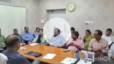 कहरा: सहरसा में जिला निर्वाचन पदाधिकारी सह जिलाधिकारी के नेतृत्व में निर्वाचन संबंधी समीक्षा बैठक आयोजित