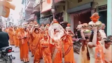 उचेहरा: पूज्य संत श्री श्री 108 श्री #रामबालक दास जी महाराज के सानिध्य में उंचेहरा नगर में निकली कलश यात्रा।