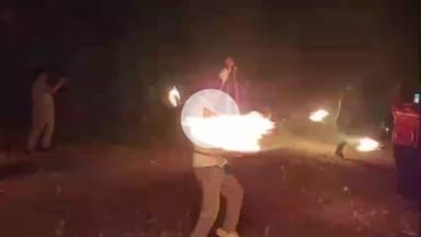 थलीसैंण: राठ क्षेत्र के बहेड़ी गांव में पारंपरिक तरीके से खेला गया भैला, ग्रामीणों के साथ गणेश गोदियाल ने मनाई ईगास