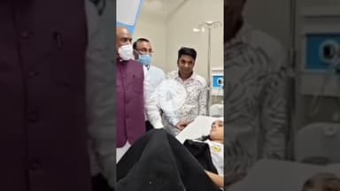 लोकसभा अध्यक्ष ओम बिरला ने स्कूल वैन हादसे में घायल बच्चों से की मुलाकात,