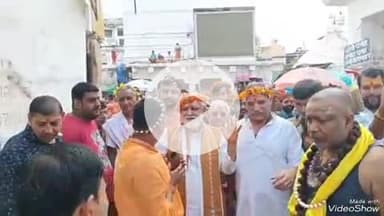 देवघर: भाजपा नेता अश्विनी कुमार चौबे ने देवघर के बाबा बैद्यनाथ मंदिर में सपरिवार की पूजा-अर्चना