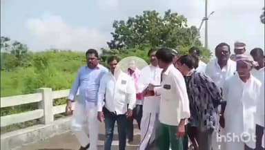 ధర్మసాగర్: ధర్మసాగర్,వేలేరు మండలాలలో ఇటీవల కురిసిన వర్షానికి పంట నష్టపోయిన రైతులను, పరామర్శించారు మాజీ ఎమ్మెల్యే