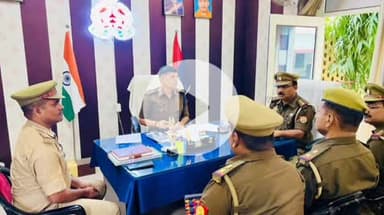 बहराइच: कोतवाली देहात पहुंचे अपर पुलिस अधीक्षक नगर ने पुलिस कर्मियों के साथ की बैठक, दिए आवश्यक दिशा निर्देश