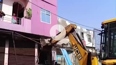 लाडपुरा: कोटा में 10 साल पुराने अतिक्रमण पर चला बुलडोजर, 100 से अधिक दुकानें हटाई गईं, कच्ची दीवारें डालकर बनाई गई थीं दुकानें