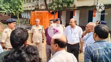 नवादा: नवादा विधानसभा के संवेदनशील मतदान केंद्रों का सामान्य प्रेक्षक ने किया निरीक्षण, दिए कई आवश्यक निर्देश