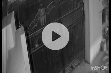 हरिद्वार: शिवालिक नगर में घर के बाहर खड़ी बुलेट चोर ले गया, CCTV में कैद हुई घटना