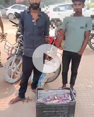 गोपालगंज: कटेया थाना पुलिस ने 37 लीटर देशी शराब के साथ दो युवकों को किया गिरफ्तार, चोरी की बाइक ज़ब्त