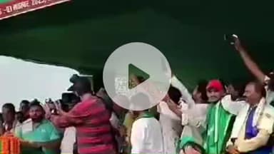 कोईलवर: चांदी थाना क्षेत्र के जोगता में तेजस्वी यादव की जनसभा, हर परिवार को मिलेगी नौकरी