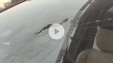 चूरू: चूरू में सियासी सनसनी: सादुलपुर क्षेत्र में भाजपा नेता डॉ. कौशल पूनिया की कार पर पत्थरबाजी, बाल-बाल बचे नेता