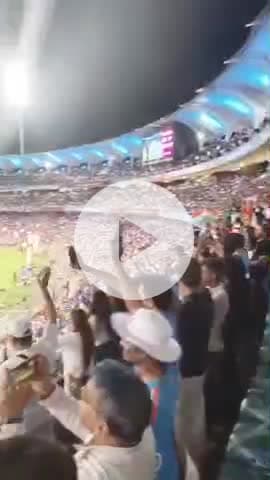 team india ki jeet par cricket stadium gunja....