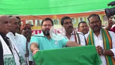 बक्सर: कुलहड़िया में तेजस्वी यादव ने युवाओं से पुछा “सरकारी नौकरी चाही की ना चाही?" भीड़ से आवाज आई चाहीं