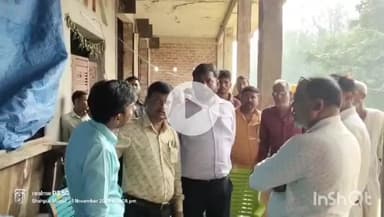 हरदोई: टड़ियावां के ग्राम हरिहरपुर में प्रशासन और कृषि विभाग की संयुक्त टीम ने छापेमारी कर बड़ी मात्रा में खाद बरामद की