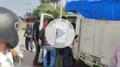 झालरापाटन: संजीवनी हॉस्पिटल के पास रॉन्ग साइड से आ रहे लोडिंग ऑटो ने स्कूटी को टक्कर मारी, स्कूटी सवार गंभीर घायल