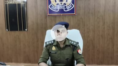 बिधूना: बेला क्षेत्र याकूबपुर में दो पक्षों में मारपीट के मामले में तीन लोग गिरफ्तार, चाट खाने को लेकर हुई थी मारपीट