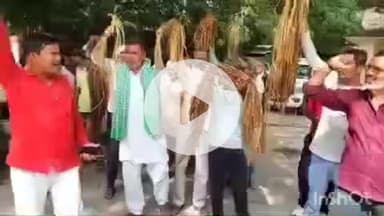 बांदा: जौरही गांव के किसानों ने बारिश से फसल नष्ट होने के संबंध में जिलाधिकारी को सौंपा ज्ञापन