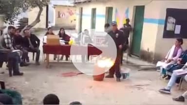 पुरोला: फायर टीम ने हुडोली में छात्र-छात्राओं और स्थानीय लोगों को अग्नि सुरक्षा का पाठ पढ़ाया